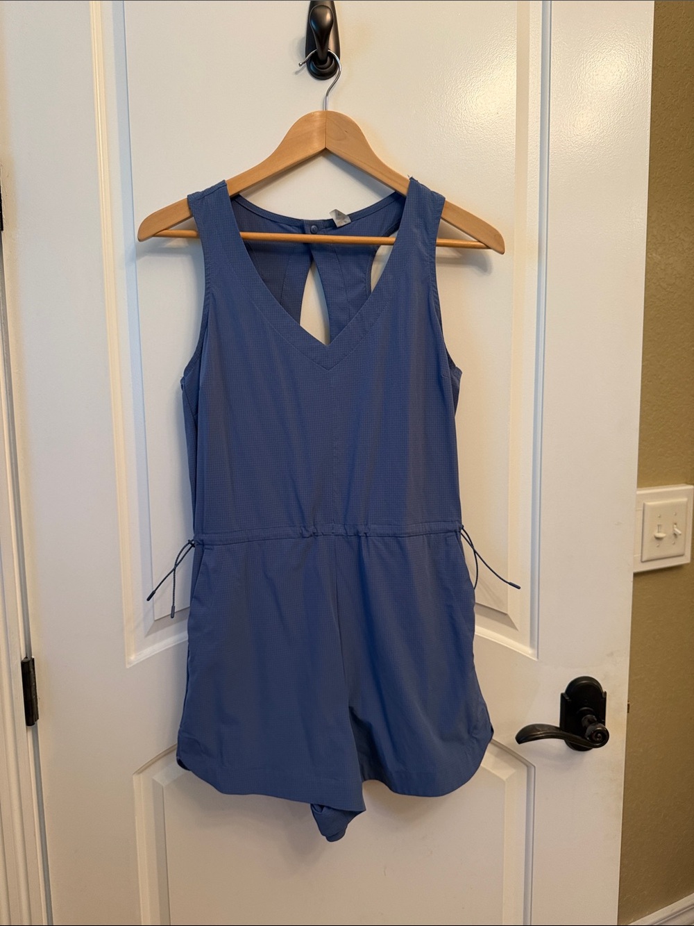 Title Nine Blue Sleeveless V-Neck Romper size Small